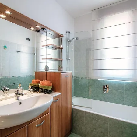 Joivy Modern With Terrace Near * كومو