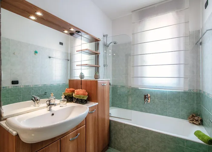 Joivy Modern With Terrace Near * קומו