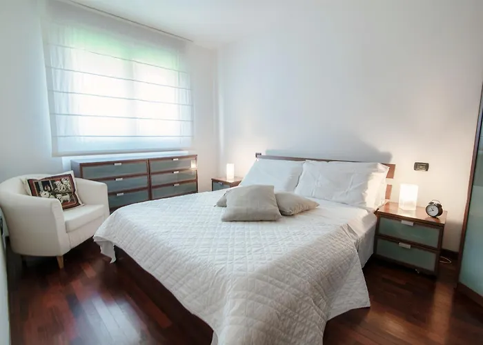 Joivy Modern With Terrace Near * קומו