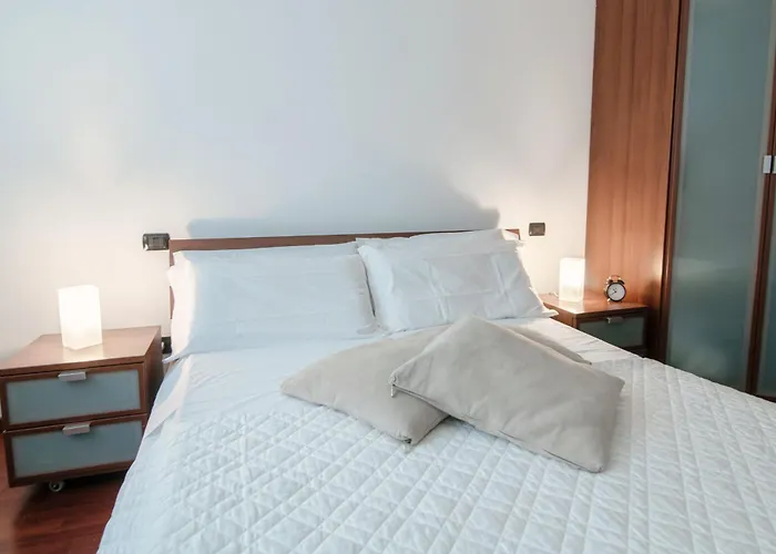 Joivy Modern With Terrace Near דירה *